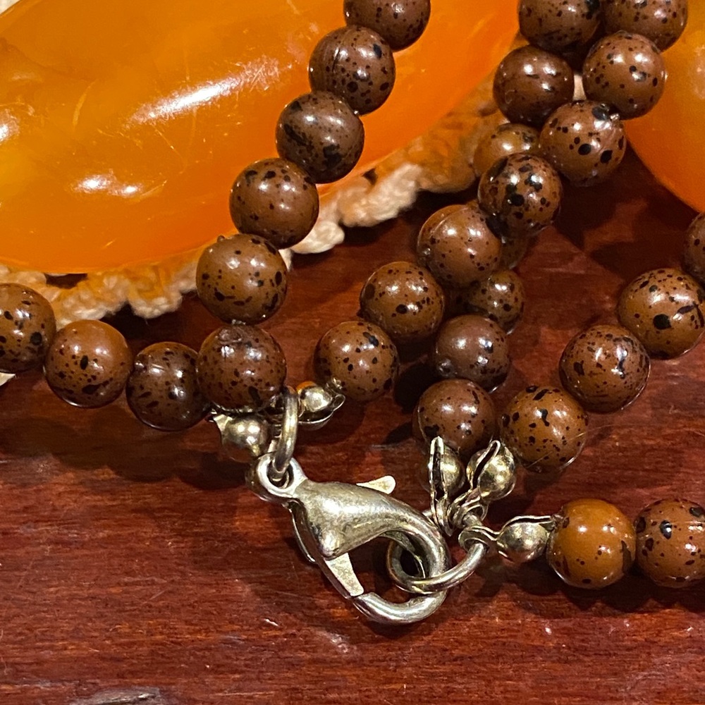 Vintage Amber and Brown Beaded Necklace - Picture 8 of 10